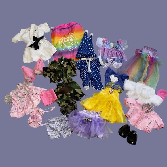 Build-A-Bear Workshop Other - Build A Bear 28 Piece Bundle